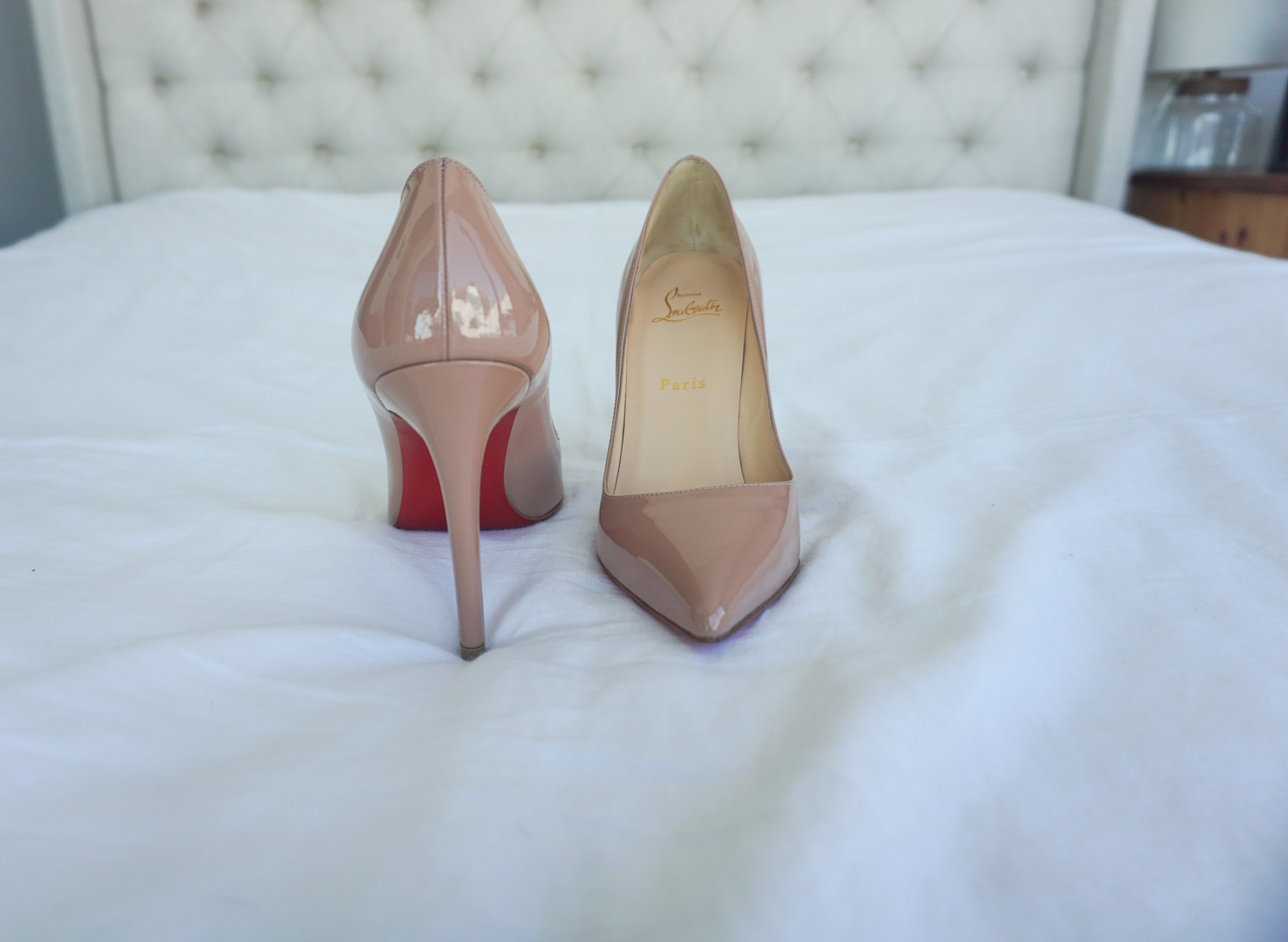 Chose Louboutin heels for tonight : r/heels