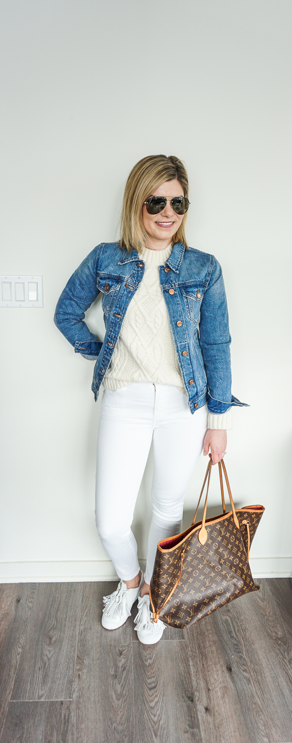 white jeans and sneakers