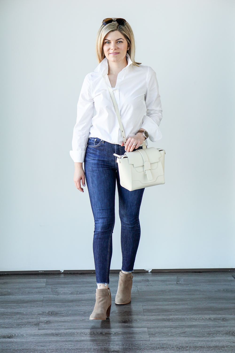 3 Ways to Wear a White Button Down Shirt - Cashmere & Jeans