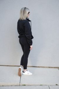 athleisure outfit