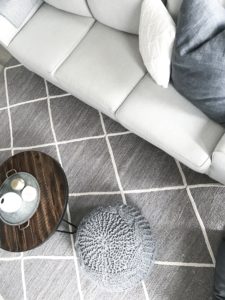 Potterybarn jute rug